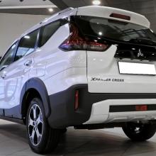 Mitsubishi Xpander cross